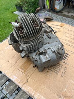 Prodám motor Manet 125 skůtr Tatran funkční - 10
