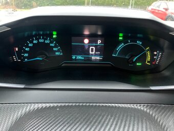 Peugeot 2008 EV Active 50 kWh elektro, SoH 92,4% - 10