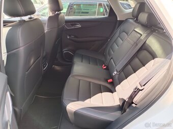 MG EHS PHEV Comfort 1.5 190kW AUT. 27tkm Virtual Kamera ACC - 10
