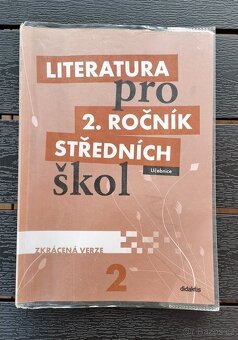 Učebnice a pracovní sešity ke studiu na střední škole - 10