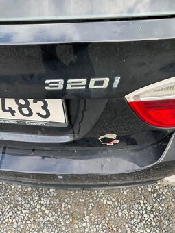 BMW 320i - vada motoru - 10