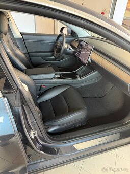 TESLA model 3 Performance    PRODLOUŽENÁ ZÁRUKA - 10