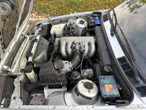 Prodám origo Bmw E30 318is coupe 100kw po velkém servisu - 10