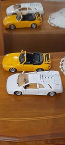 Kovové modely Burago 1/24 - 10