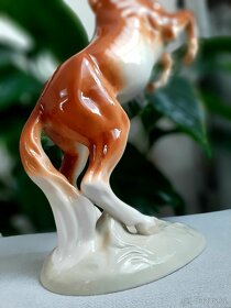 Porcelánový kůň Royal Dux.. TOP - 10