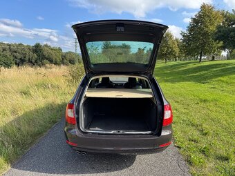 ŠKODA SUPERB II 2.0 TDI COMBI / ZÁRUKA / PODZIMNÍ SLEVA - 10