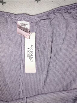 Krásné a lehké noční prádlo Victoria's Secret - 10