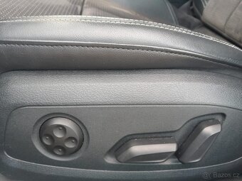 Audi A4 2,0 TDi automat S-LINE - 10