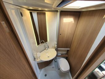 Burstner 2,3   obytný automobil (2016) - 10