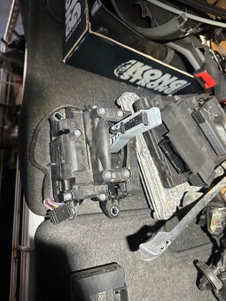 Díly Audi a4 b9 - 10