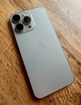 iPhone 15 Pro Max 256GB Přírodní titan - 10