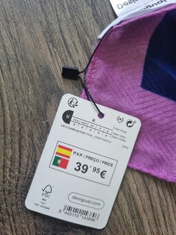 Rectangle face IT desigual šátek nový s visačkou obličej - 10