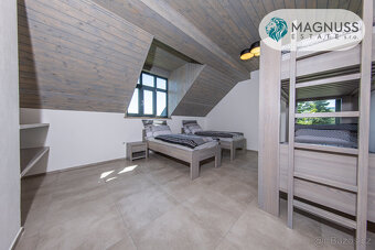 Prodej, rodinný dům 7+2, 1194 m2, Dolní Lomná - 10