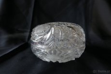 Dóza a misky z broušeného skla - 10