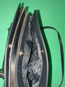 Dámská kabelka Guess - 10