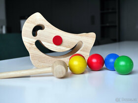 Dřevěná zatloukačka s kuličkami Plan Toys pro děti od 2 let - 10