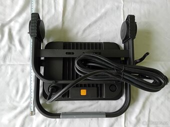 REFLEKTOR  LED 220-240V s výkonem 100 W - 10