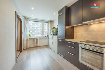 Prodej bytu 3+1, 68 m², Kladno, ul. Děčínská - 10