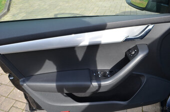 PRODÁM ŠKODA OCTAVIA KOMBI 2.0TDI 150PS 2016 NAVI,TAŽNÉ - 10