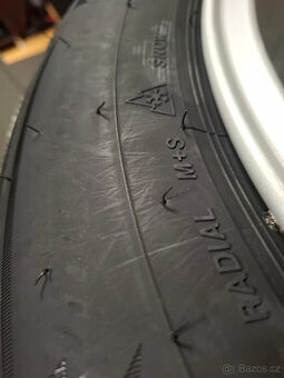 Nová zimní sada Enyaq, Elroq - 235/55 + 255/50 R19 4ks - 10