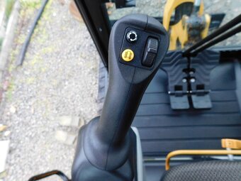 CAT 301.8, MTH 2066, hydraulická svahovka - 10