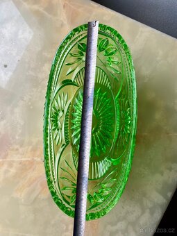 Zelená Skleněná Mísa Na Stůl - 10