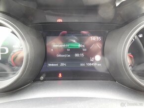Prodám Toyotu Yaris 1.5 Hybrid,Automat,LPG rv-11/2022 - 10