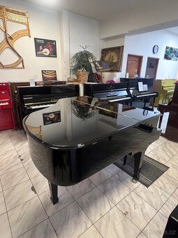 Značkový klavír ESSEX od Steinway & Sons se zárukou 5 let. - 10