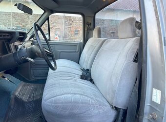 Ford F-150 XLT V8 5.0i – rok 1986 - 10