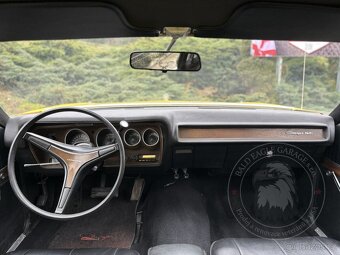 Dodge Charger SE - 10