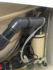 Prodám luxusní hydromasážní vanu ALBATROS - 10