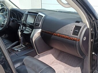 TOYOTA LAND CRUISER 200 4.5D V8 200kW - 10