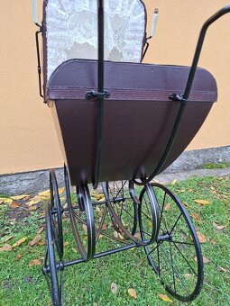 Starožitný kočárek pro panenky č. 637 - 10