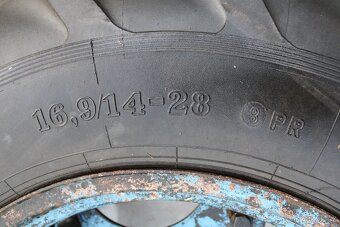 Zetor 6911 7011 zadní kola pneu barum 16,9-28 vzorek 50% - 10