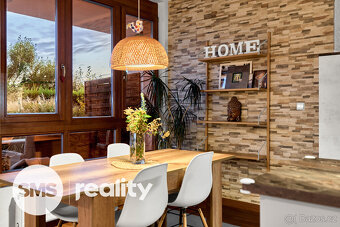 Moderní byt 4+kk s terasou, předzahrádkou a parkováním – Kyb - 10