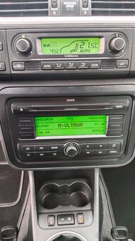 ŠKODA ROOMSTER 1.4i 16V 63kW, r.v.2009 - 10