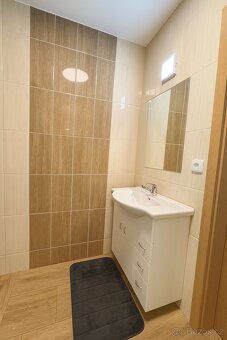Pronájem rodinného domu 3+kk (120 m²) s dvorkem – Oslavany - 10
