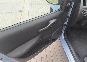 Fiat Punto 1,2 i benzín manuál 44 kw - 10