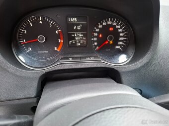 VW Polo 1.2i Model 2012 - 10