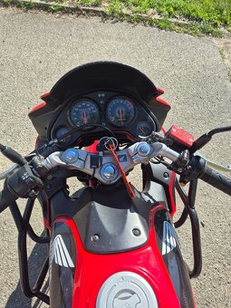 Honda CBR 125R - 10