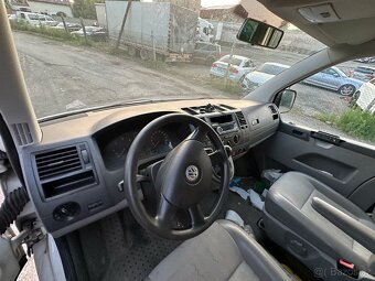 VW Transporter T5 7H 2.5TDI 96KW BNZ KPE L902 r.v. 2009 - 10