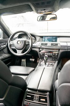 BMW Rad 7 740d - 10