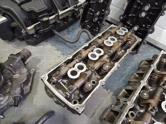 Díly motoru HEMI 5,7L 2010 - 10