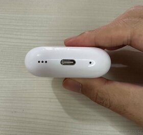 AirPods pro 2, USB C - 10