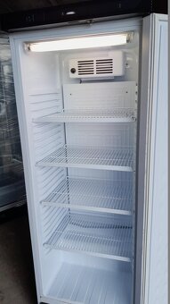 Gastro profi lednice NordLine SD 180 ( 280, užitný 230 l ob - 10