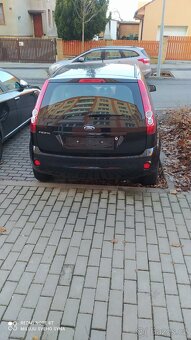 Ford fiesta - 10
