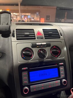 Vw touran 2.0 tdi 77 Kw bez dpf nová stk - 10