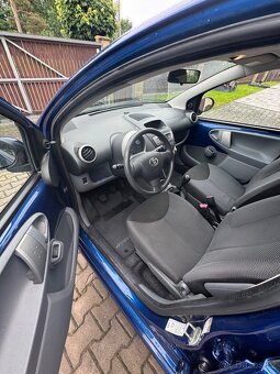 Toyota AYGO 1,0 i. 5 dveří - 93.000 KM - 10
