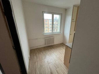 byt 2+1 s balkonem - 10
