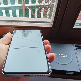 Zánovní VIVO X200 PRO 5G 16 /512 GB TITANIUM - 10